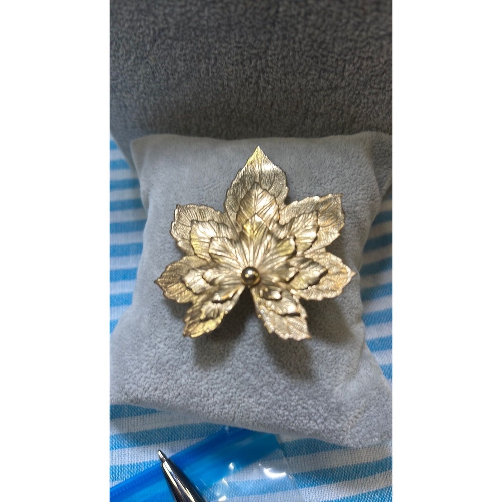 #61. Vintage Golden Maple Sarah Coventry Brooch